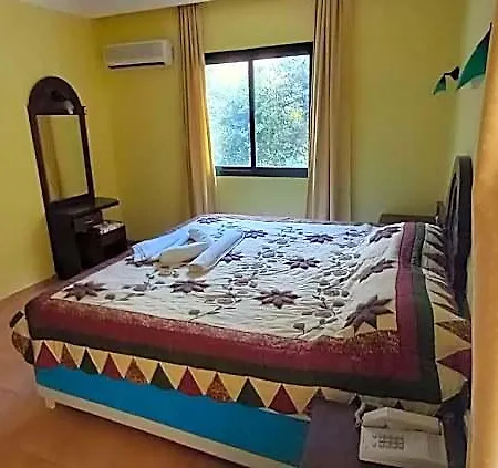 Maxwell Club Hotel